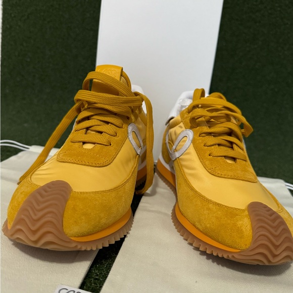 Loewe flow runners size 9 US - Picture 6 of 7